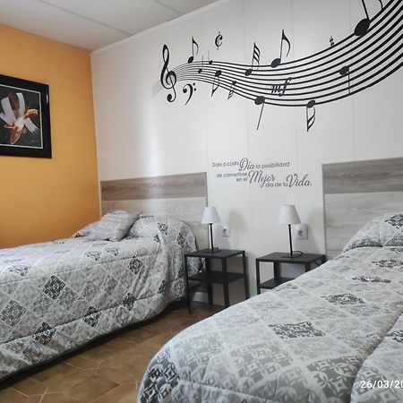 Acogedor Appartement Zaragoza Buitenkant foto